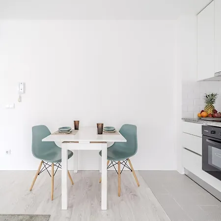 Apartment By House And People Braga