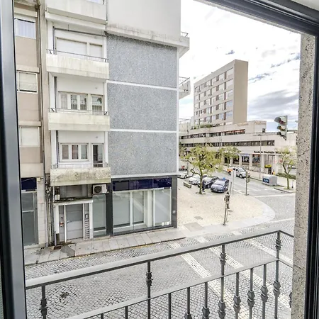 Apartment By House And People Braga