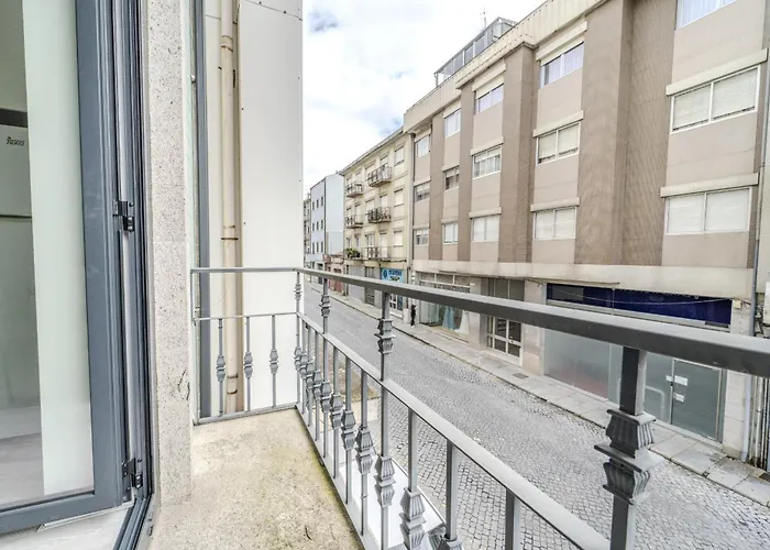 By House And People * Braga